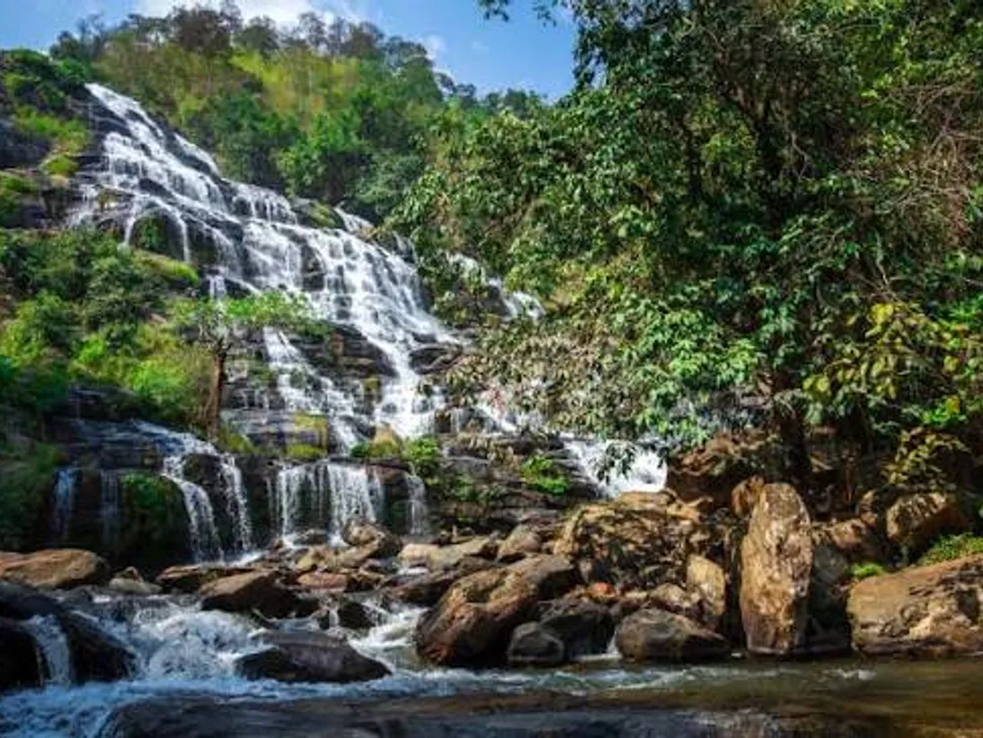 Mae Pan Waterfall