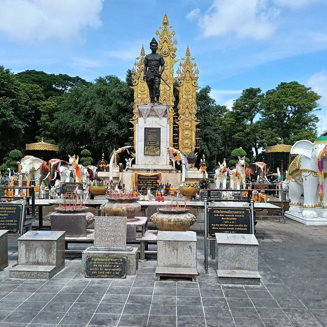 King Mengrai Monument