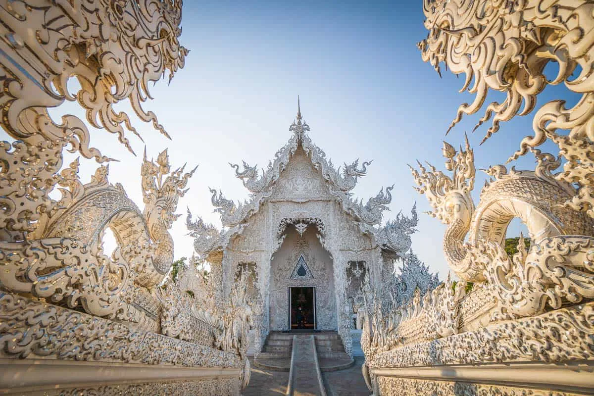 Wat Rong Khun (White Temple)