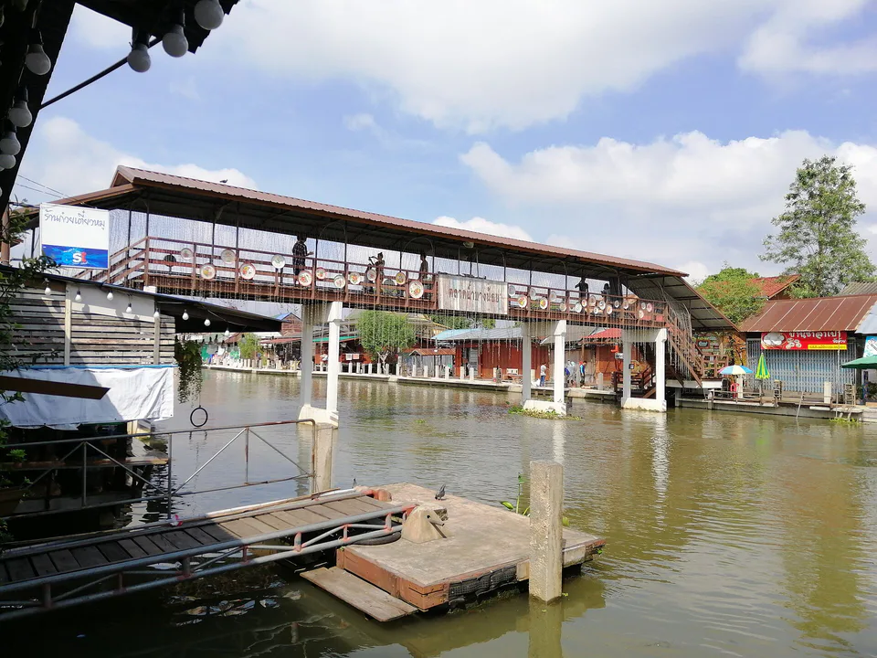 Bang Noi Floating Market