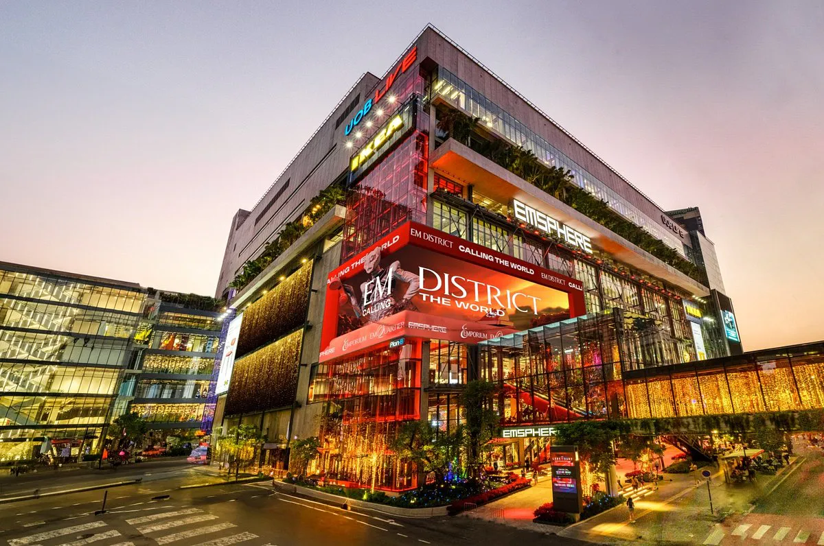 EMSPHERE lifestyle mall on Sukhumvit Road in Bangkok